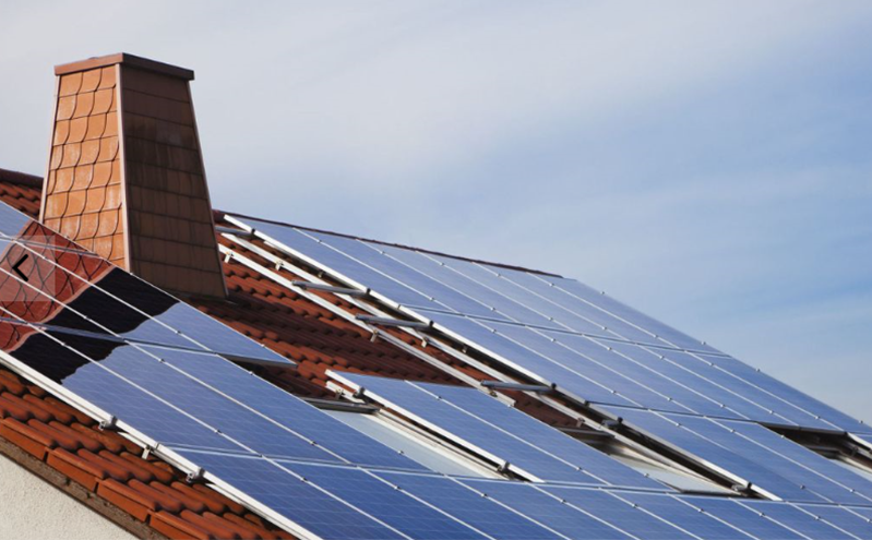 Itt megtudhatja, hogy mennyi energiát nyer, ha napelemet szerel a tetőre.