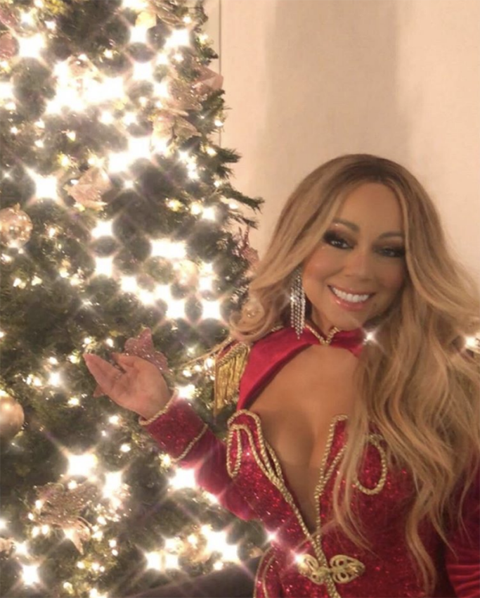 Mariah Carey karácsonyi klasszikusa a top 10-ben.