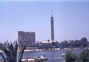 Kairó torony a Nílus parton ( 1977 ) 
