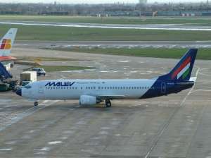 Boeing 737-400 átvétel 2000 és átadás 2003   Ukraine International Airlines 